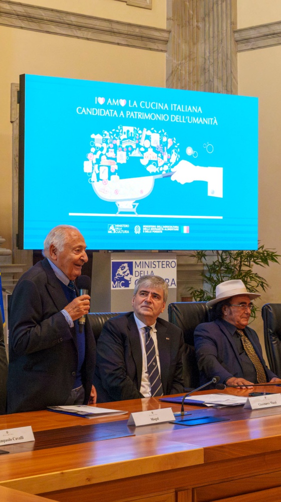 "Vai Italia", Mogol e Al Bano firmano l'inno che accompagna la candidatura della cucina italiana a Patrimonio dell'Umanità