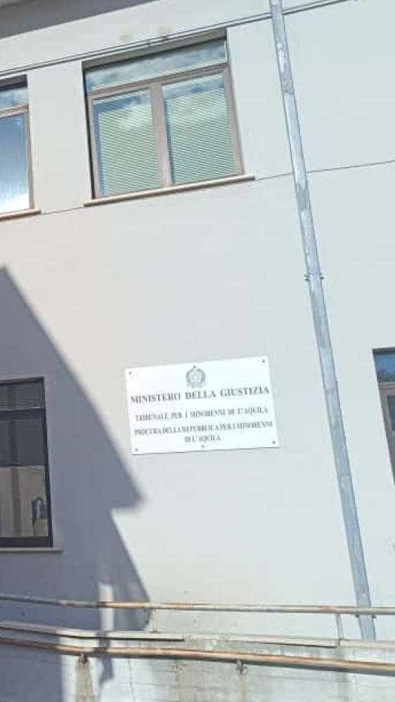 Vasto (Chieti):  che accadrà alla famiglia che vive nel bosco, con tre bimbi piccoli, senza confort e senza scuola?