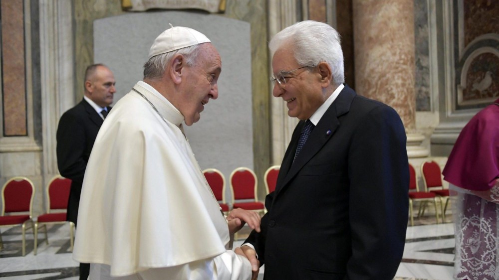 Vaticano, Papa Francesco riceve Sergio Mattarella. Tra attestati di stima e amicizia