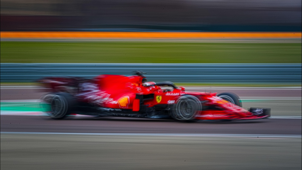 Vendite e ordini a gonfie vele, i dipendenti Ferrari avranno un premio produttività fino a 13.500 euro