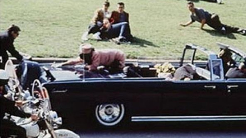 Ventidue novembre 1963: dal dramma alla felicità. Dall’omicidio del Presidente Kennedy ai Beatles in America
