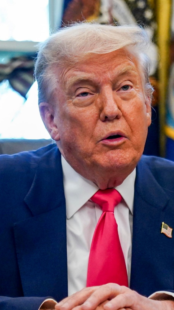 Vertice Trump-Putin sull'Ucraina, Zelensky spera in una pace giusta