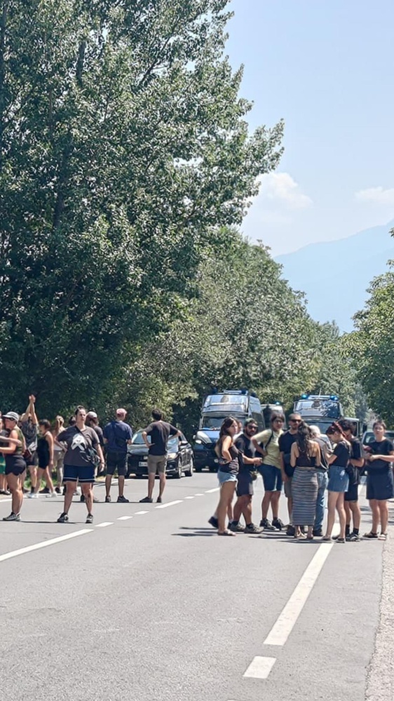 Vietato il campeggio No Tav in Val di Susa, gli antagonisti non cedono