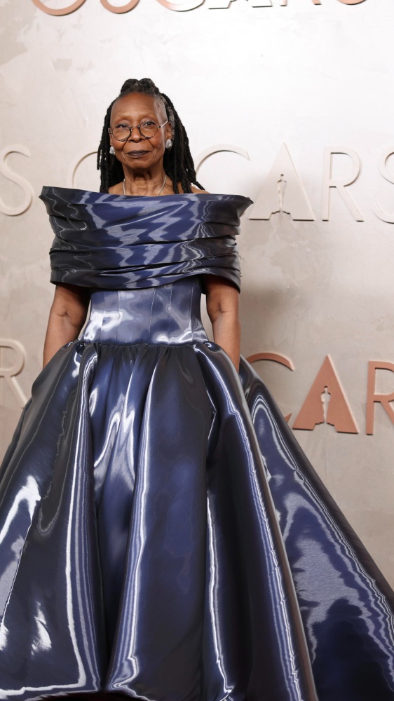 Whoopi Goldberg lascia Stintino e vende la sua villa. Ecco dove sta per trasferirsi...