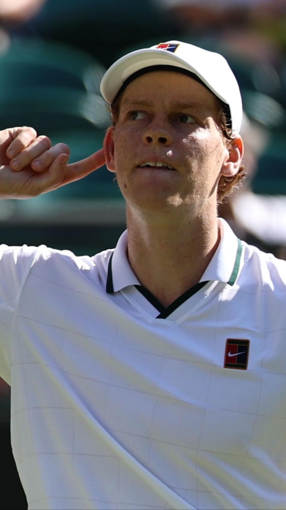 Wimbledon: Sinner non sbaglia e vola agli ottavi, battuto Brooksby in 3 set