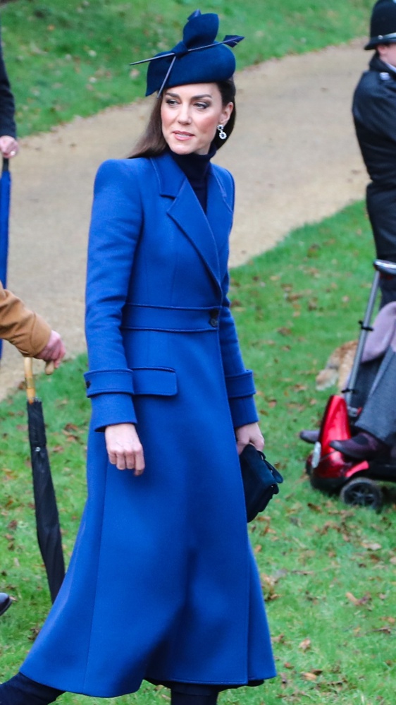 Windsor: ricompare in pubblico Kate, la principessa del Galles,  "rilassata e felice", fa spese con il marito