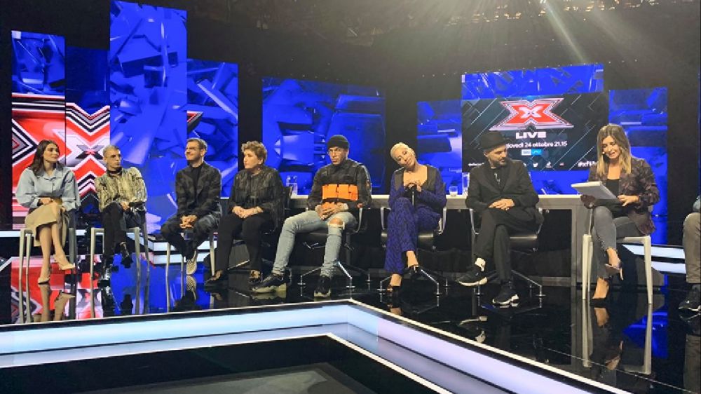 X Factor, giovedì al via i live, Coez e Mika ospiti della prima serata