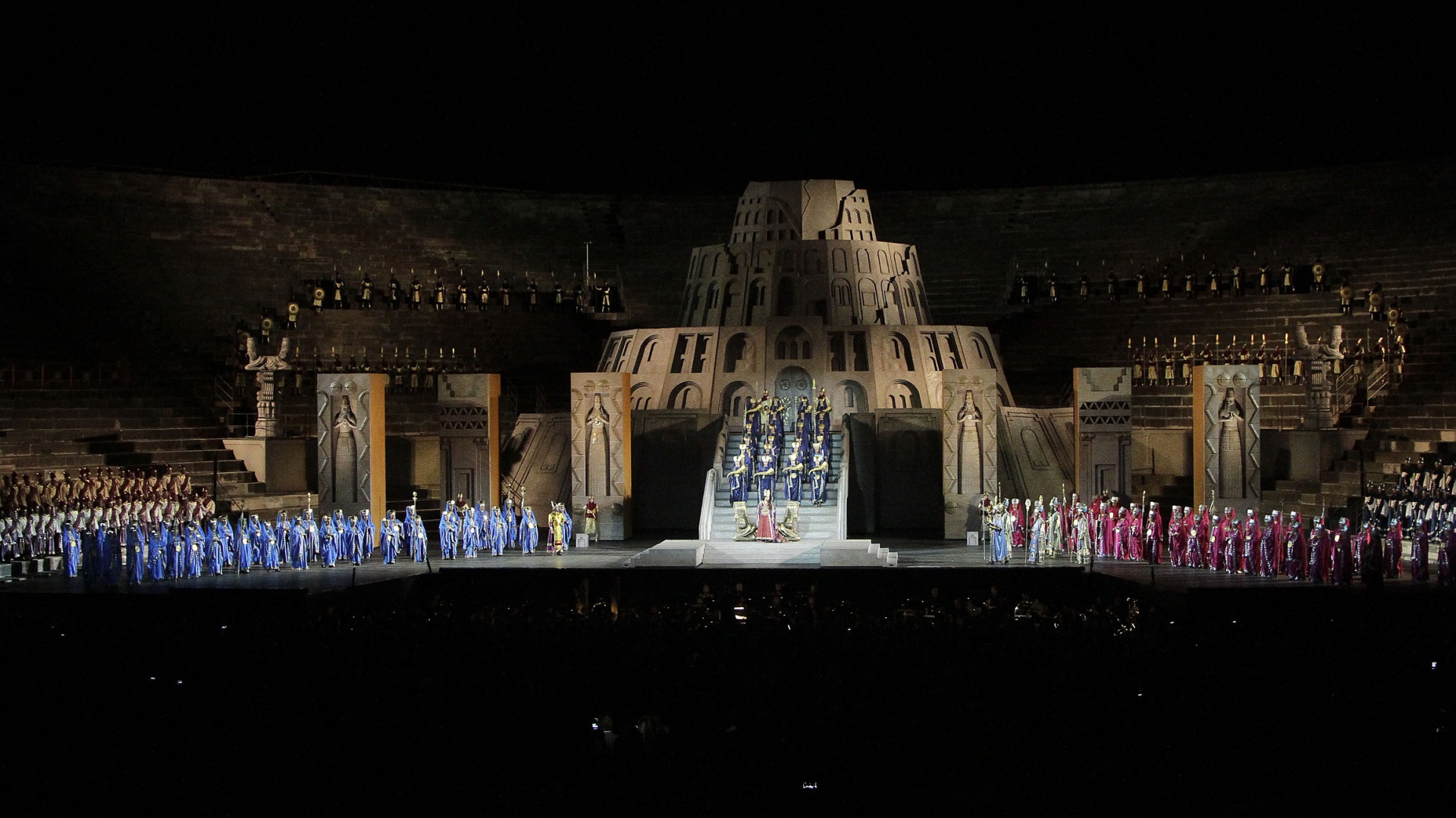 Arena Di Verona, Ieri Ha Debuttato Nabucco. Sesta Produzione Del 100/mo ...