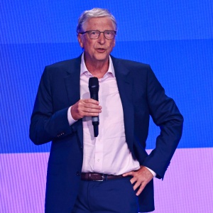 Bill Gates e il futuro del lavoro: settimana corta grazie all’IA Bill Gates e il futuro del lavoro: settimana corta grazie all’IA