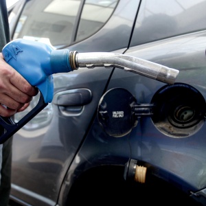 Carburanti, stangata estiva: benzina e diesel costano 1,9 miliardi in più Carburanti, stangata estiva: benzina e diesel costano 1,9 miliardi in più