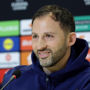 Domenico Tedesco è il nuovo allenatore del Bologna; l'austriaco Glassner si avvicina al Milan