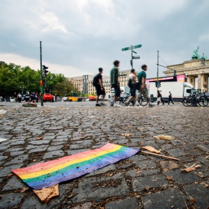 Dopo l’attacco terroristico al Pride di Berlino, in corso una caccia all'uomo in tutta la Germania 