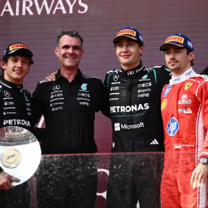 Formula 1, Russell vince a Melbourne: doppietta Mercedes davanti alla Ferrari di Leclerc