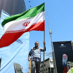 Trump, "l'Iran non avrà mai l'arma nucleare". La firma del memorandum venerdì a Lucerna Trump, "l'Iran non avrà mai l'arma nucleare". La firma del memorandum venerdì a Lucerna