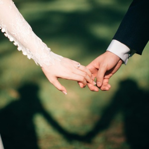 La festa di divorzio, prima il tribunale e poi il party di addio La festa di divorzio, prima il tribunale e poi il party di addio