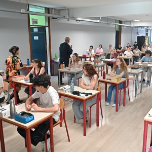 Maturità, seconda prova. Quintiliano al Classico, negli 8 quesiti dello Scientifico anche la pallavolo e il Lago di Bracciano Maturità, seconda prova. Quintiliano al Classico, negli 8 quesiti dello Scientifico anche la pallavolo e il Lago di Bracciano