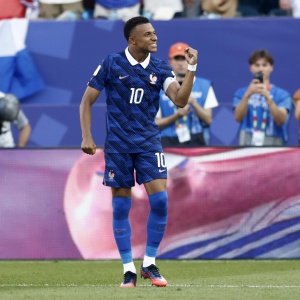 Mondiali 2026, la Francia a fatica supera il Paraguay e vola ai quarti