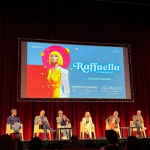 "Raffaella Il Musical" sbarca in Italia. L'omaggio ad un'icona senza tempo, Raffaella Carrà "Raffaella Il Musical" sbarca in Italia. L'omaggio ad un'icona senza tempo, Raffaella Carrà