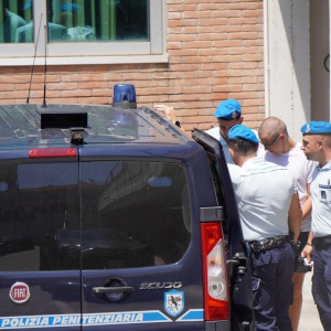 Sanremo, il figlio confessa l’omicidio della madre: convalidato il fermo Sanremo, il figlio confessa l’omicidio della madre: convalidato il fermo