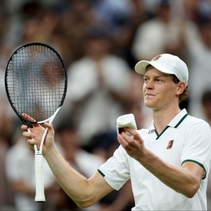 Sinner supera l'ostacolo Mochizuki e va ai quarti a Wimbledon  