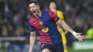 Champions League: show del Barcellona, Psg avanti con Kvara