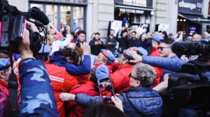 25 Aprile: scontri in Piazza Duomo alla manifestazione dell’Anpi, fermata una decina di filopalestinesi