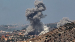 274 vittime nel raid israeliano sul Libano, 21 i bambini uccisi. Migliaia i civili in fuga verso nord 