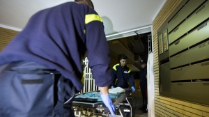 A Bari un uomo è stato arrestato, aveva staccato tubi e sondini alla madre, alletatacon una malattia oncologica