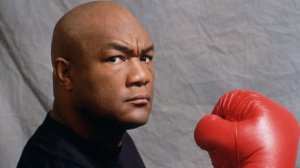 Addio a George Foreman, l'ex campione del mondo dei pesi massimi è scomparso a 76 anni