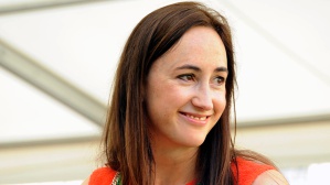 Addio a Sophie Kinsella: la scrittrice di "I love shopping" è morta a 55 anni a Londra, aveva un tumore al cervello 