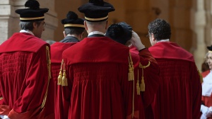 Angoscia da Covid, la Cassazione annulla l’ergastolo per Antonio De Pace condannato per avere strangolato la fidanzata