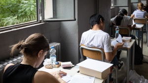 “Notte prima degli esami”: cinquecentomila studenti tornano a scuola per la Maturità