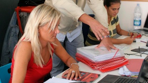 “Se torni al lavoro ti faremo morire”, mamma costretta a lasciare il suo posto di lavoro