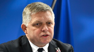 Attentato al premier slovacco:  Robert Fico in coma farmacologico, non è in pericolo di vita 