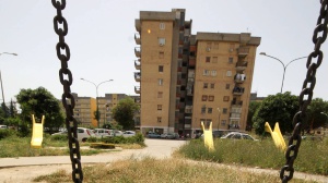 Caivano, 36 sgomberi nelle case popolari al Parco Verde. Tensioni tra polizia e occupanti