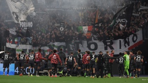 Calcio, Coppa Italia, la Juventus perde 2 a 1 contro la Lazio ma vola in finale