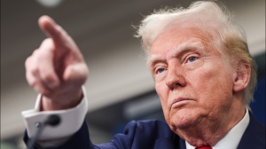 Trump insiste: il Canada sia il nostro cinquantunesimo stato; l’Ue pronta a una risposta ferma se colpita dalla guerra commerciale Usa 