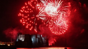 Capodanno, pesante il bilancio delle vittime dei festeggiamenti, due donne ferite da proiettili vaganti a Napoli