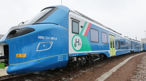 Capotreno stalkerizzata da un passegero a cui aveva chiesto il titolo di viaggio, nella tratta da Cesena a Imola