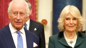 Carlo e Camilla in Italia: tra pochissimo l'atterraggio a Ciampino. Ecco cosa faranno i reali inglesi...