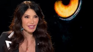 Carmen Di Pietro a "Belve", ecco tutta la verità sulla "tetta esplosa in volo". Leggenda o realtà?