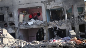 Cento vittime nel raid israeliano su Rafah per liberare due ostaggi