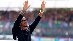 Colpo grosso Ferrari,Hamilton in Rossa dal 2025. Annuncio di Mercedes e Maranello. Lui, entusiasta per nuova sfida  