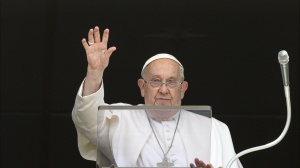 Conferenza stampa al  Gemelli, domani Papa Francesco sarà dimesso e trasferito a  Santa Marta 