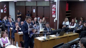 "Così è morto Diego Armando Maradona": mostrate in aula nel processo foto shock del campione argentino 