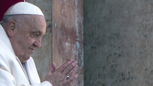 Da stasera rosari non stop in piazza San Pietro per il Santo Padre, ecco la nota del Vaticano