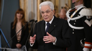 Denatalità, Mattarella: "Aiutare le giovani coppie, lo chiede la Costituzione"