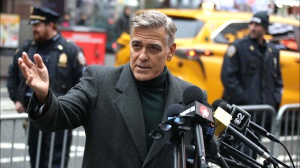 Donald Trump attacca George Clooney: star di serie B e politologo fallito