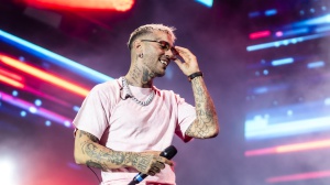 Esce oggi "Demoni": il singolo di Sanremo di Emis Killa. Tutto quello che c'è da sapere