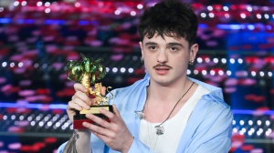 Eurovision: Olly rinuncia a partecipare, a rappresentare l'Italia sarà Lucio Corsi, arrivato secondo al Festival